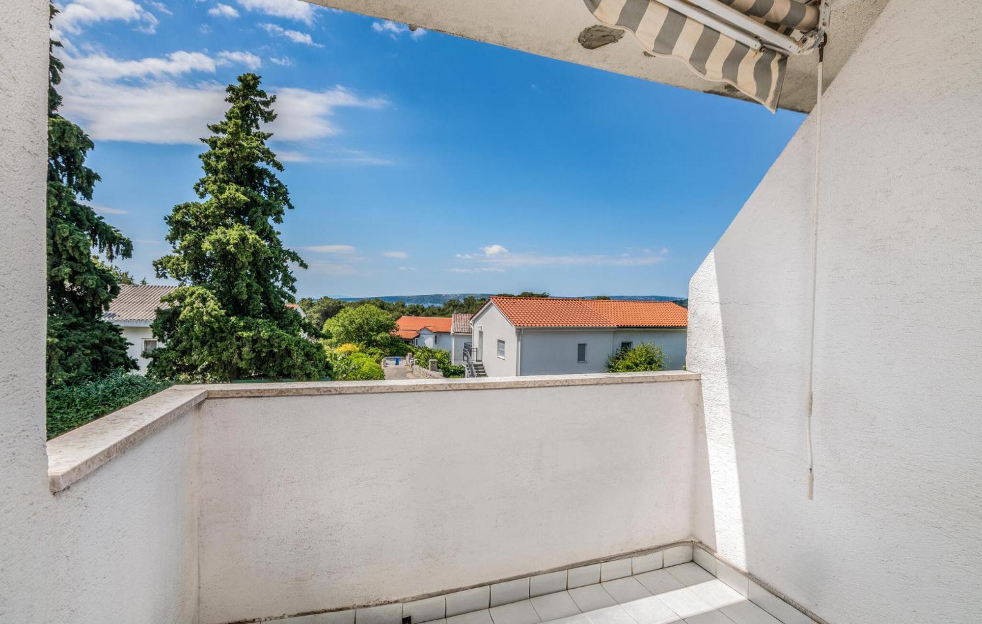 Amazing Apartment In Krk With Kitchen Крк Экстерьер фото