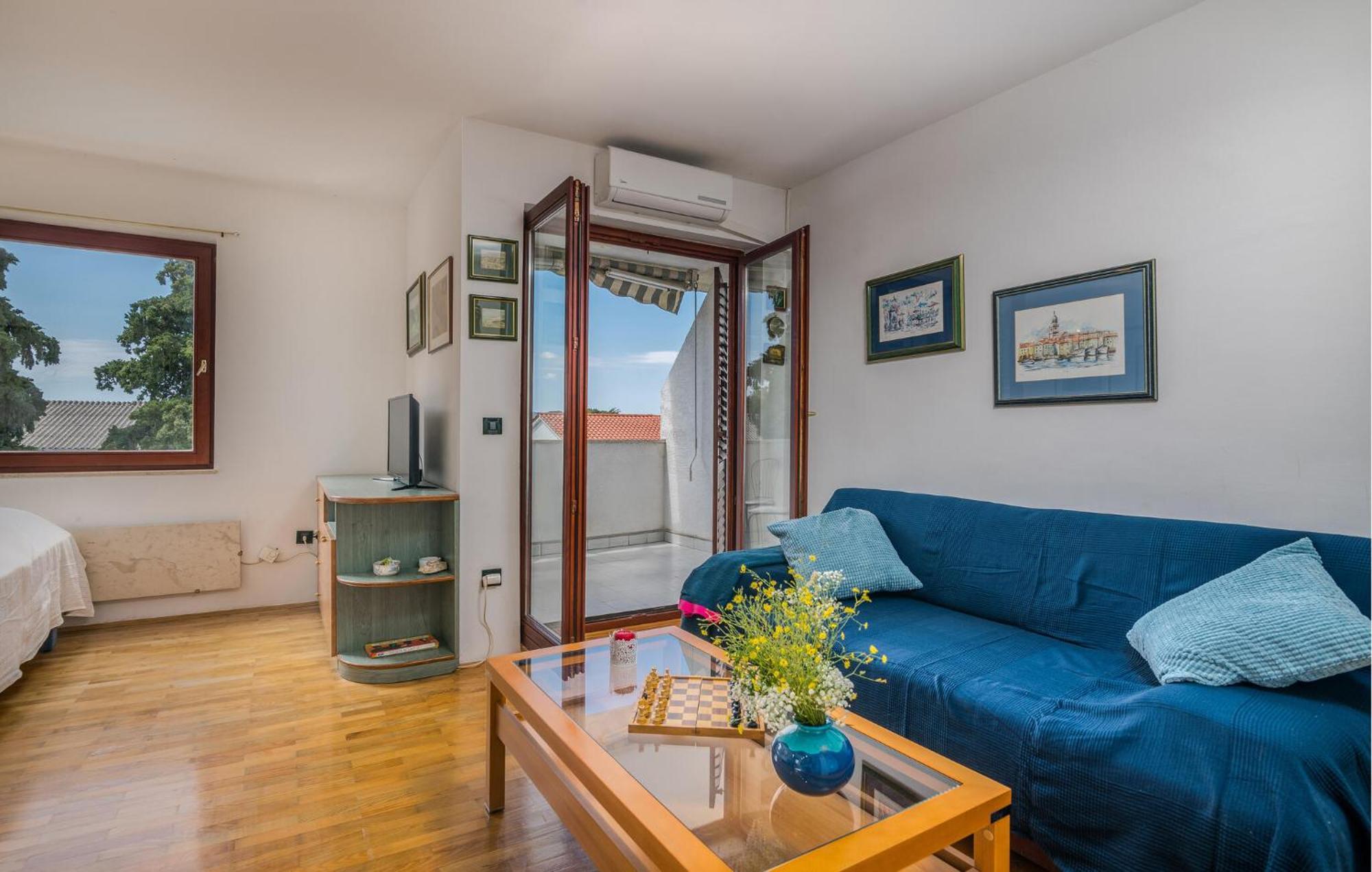 Amazing Apartment In Krk With Kitchen Крк Экстерьер фото