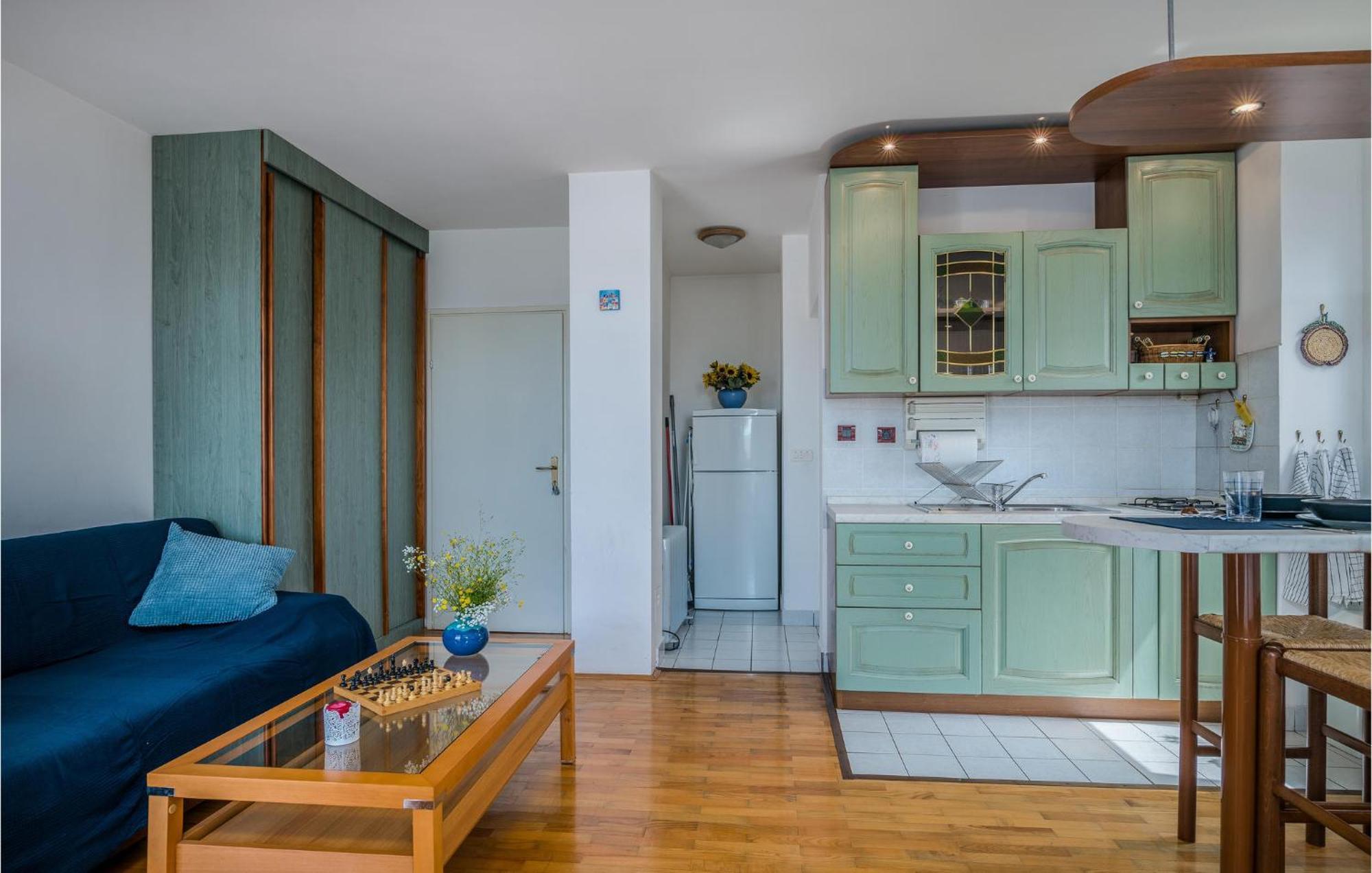 Amazing Apartment In Krk With Kitchen Крк Экстерьер фото
