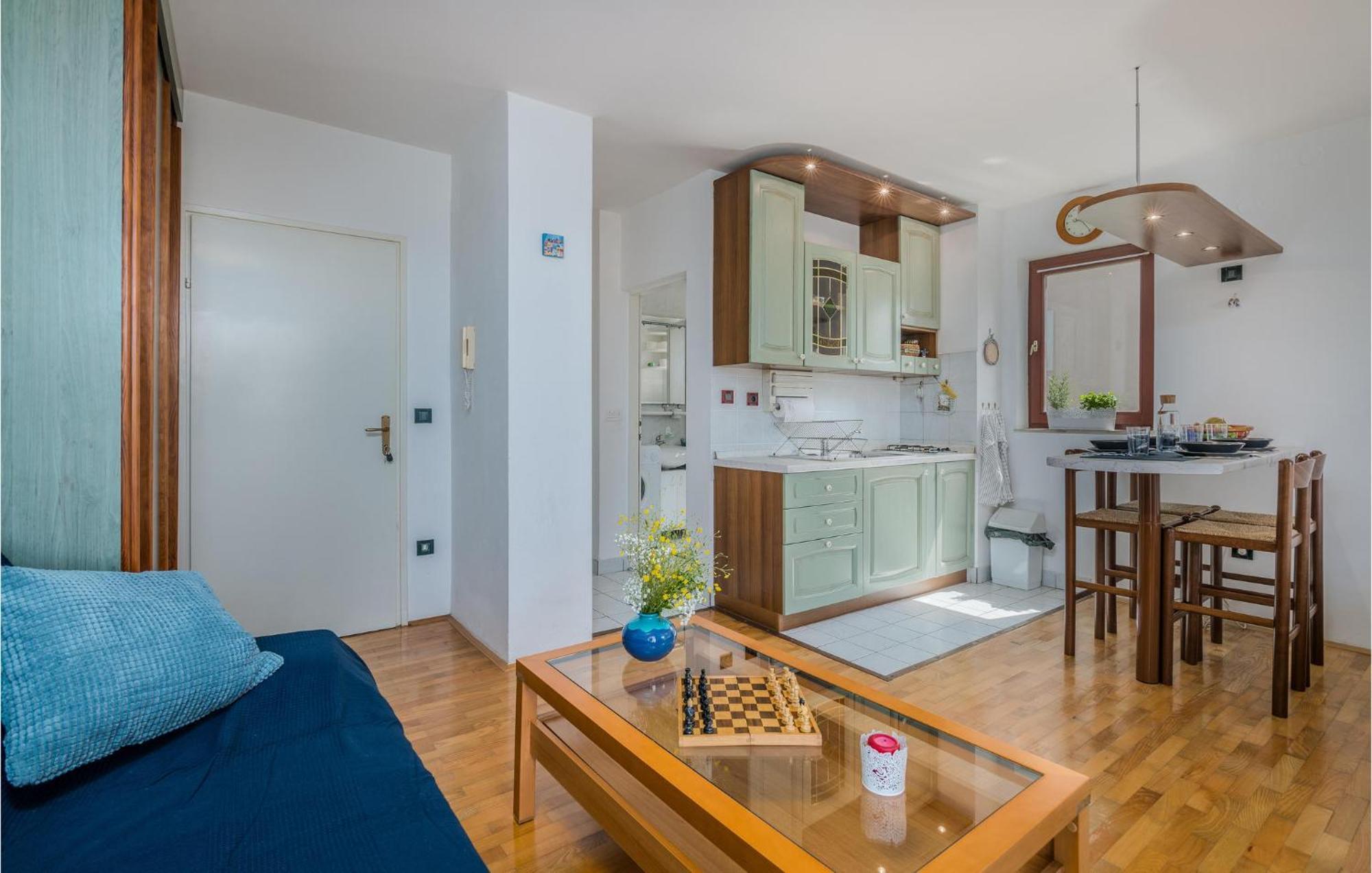 Amazing Apartment In Krk With Kitchen Крк Экстерьер фото