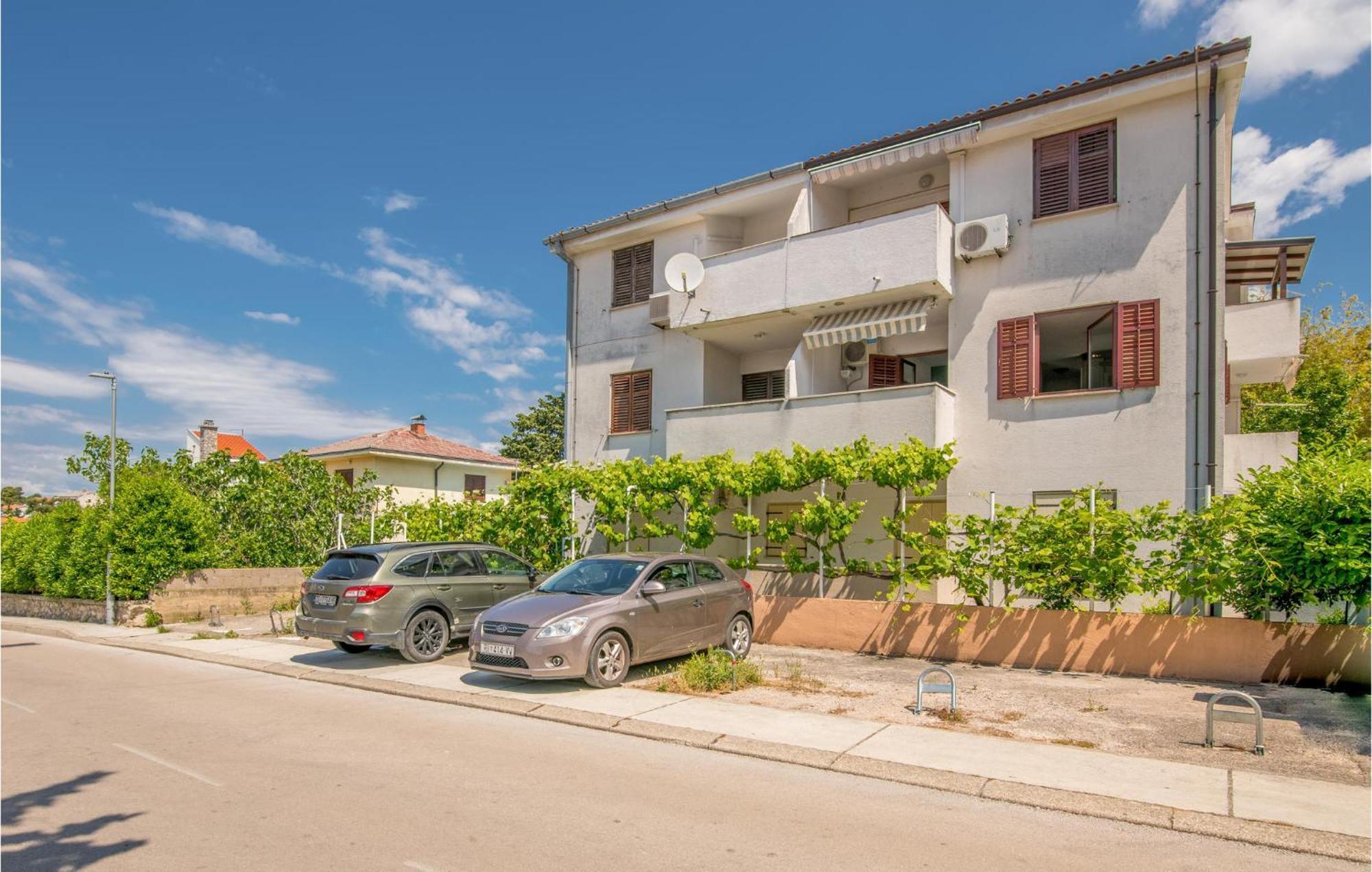 Amazing Apartment In Krk With Kitchen Крк Экстерьер фото